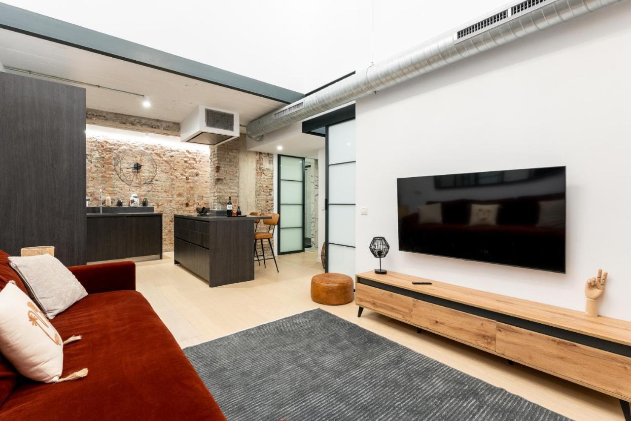 High Ceiling Gem In Heart Of Historic District Appartamento